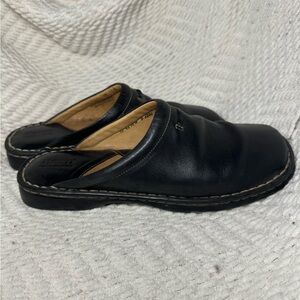 Born women’s size 10 Black Leather Slip-On